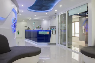 Bangkok Smile Dental Clinic , Nana Branch ( Sukhumvit soi 5 )