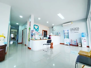 Smile Mint Dental Clinic คลินิกทันตกรรมสไมล์มิ้น สาขาแม่สาย