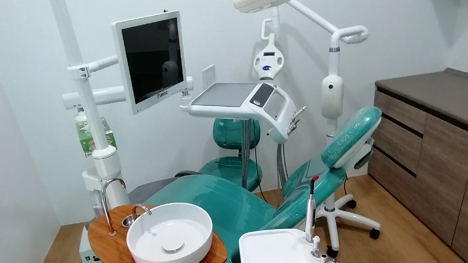 Family Rak Fun Dental Clinic คลินิกทันตกรรมแฟมิลี่รักฟัน