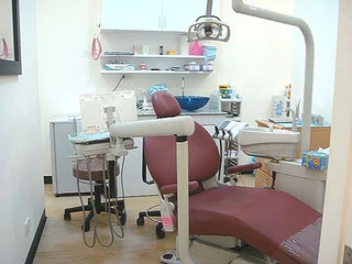 Dentist @ Beach - Pattaya Dental Clinic