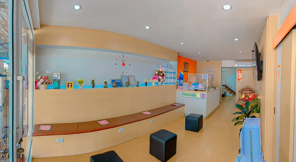 We smile dental clinic ลำลูกกา คลอง2