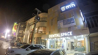 Dental Space คลินิก จัดฟันอุบล จัดฟันแบบใส จัดฟันดามอน ทำฟันอุบล วีเนียร์ โดยทีมทันตแพทย์เฉพาะทาง