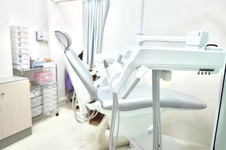 DentalStationClinic จัดฟัน รักษารากฟัน รากฟันเทียม