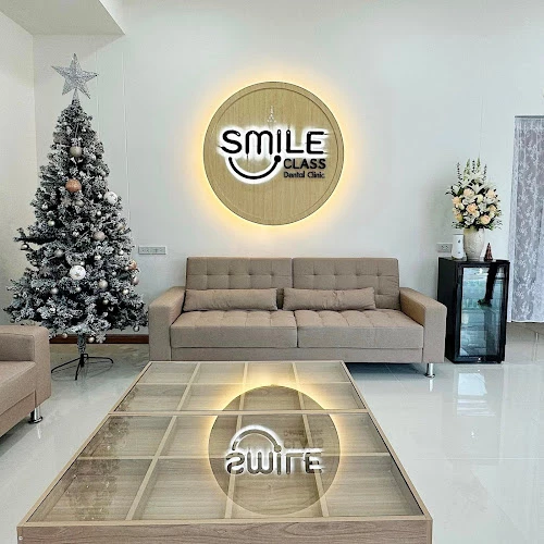 Smile Class Dental clinic ทำฟัน จัดฟัน มหาสารคาม มมส.ใหม่