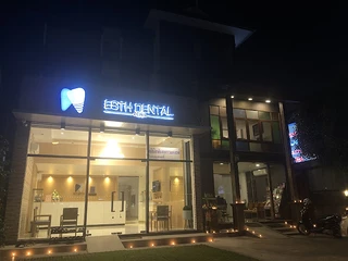 ESTH dental clinic เอธท์ เดนทัล คลินิก : ทันตกรรมเสริมความงาม และความมั่นใจ