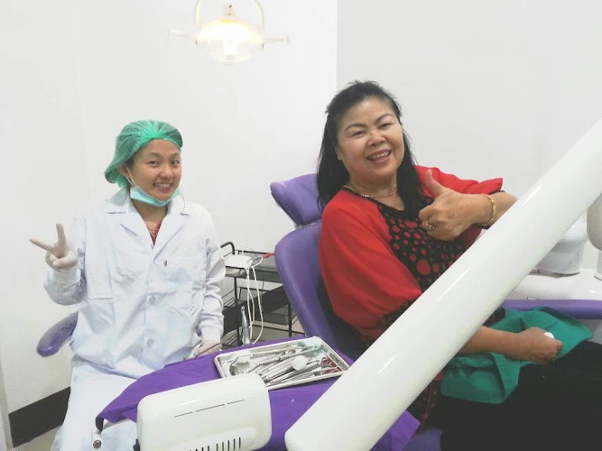 คลินิกทันตกรรม 365 (365 Dental Clinic)