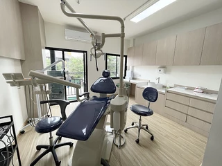 Dentist@home Chonburi ทำฟัน จัดฟัน รากฟันเทียม ฟอกสีฟัน