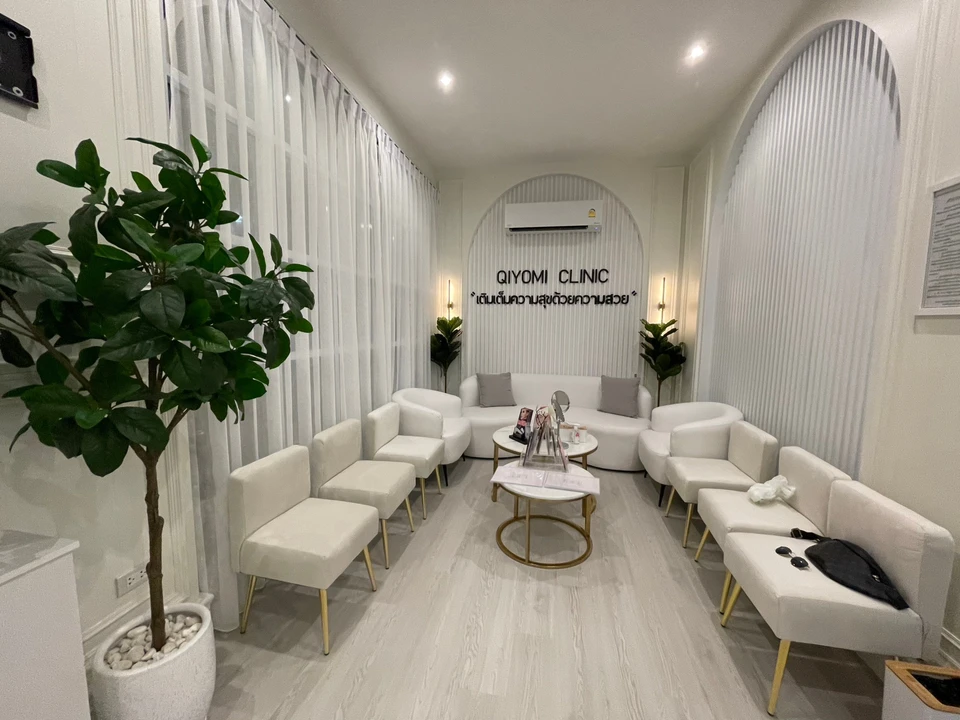 Qiyomi Clinic สาขา Rise Park หลังเซ็นทรัลชลบุรี