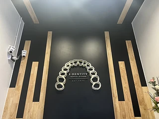 I-dentity dental studio