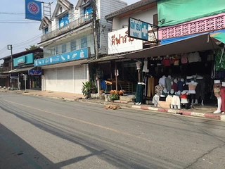 DEE Pharmacy, ร้านยาดีฟาร์ม่า