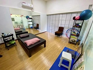 วีเเคร์คลินิกกายภาพบำบัด VKlare physical therapy clinic