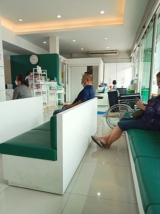 มิตรมวลชนสหคลินิก สาขาลาซาล (Mitmuanchon clinic)