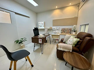 Mind Home Clinic มายด์โฮมคลินิก อาจารย์เอมอร กันต์ธีร์ ภควัต กัตติก์ จิตเวช ม.อ.